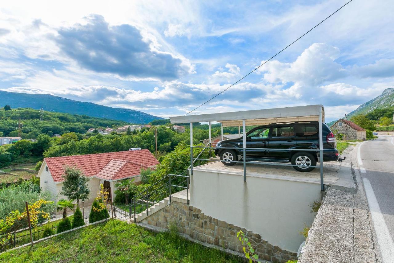 Villa Holiday Home Zvecanje Kültér fotó