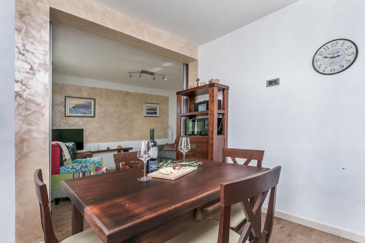 Villa Holiday Home Zvecanje Kültér fotó