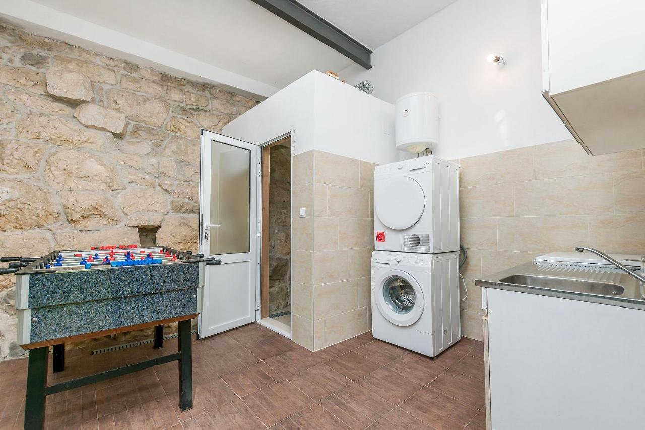 Villa Holiday Home Zvecanje Kültér fotó